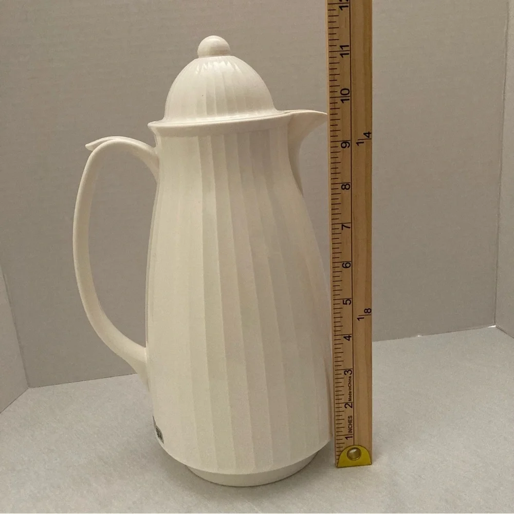 Vintage Corning Thermique White Ribbed Thermal Coffee Carafe w Lid